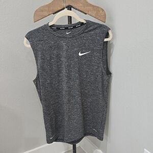 Nike Gray Sleeveless Athletic Shirt Mens  Medium